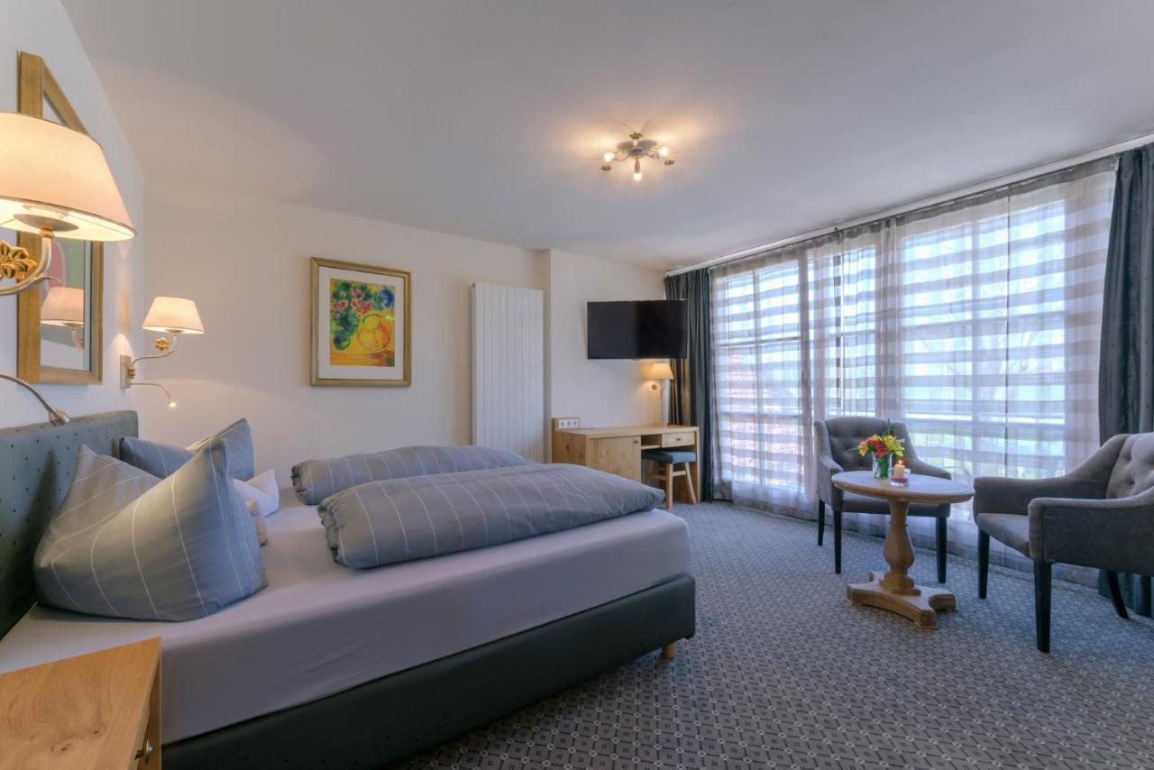 Hotel "Malerwinkel" Gmbh Seeon-Seebruck Room photo